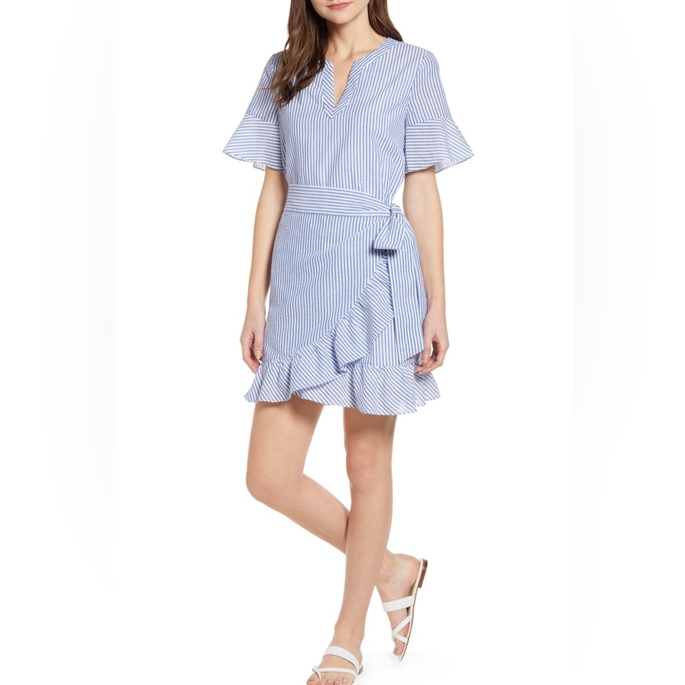 Vineyard Vines women’s wrap dress. Dress is one piece/wrap around front. Size 8